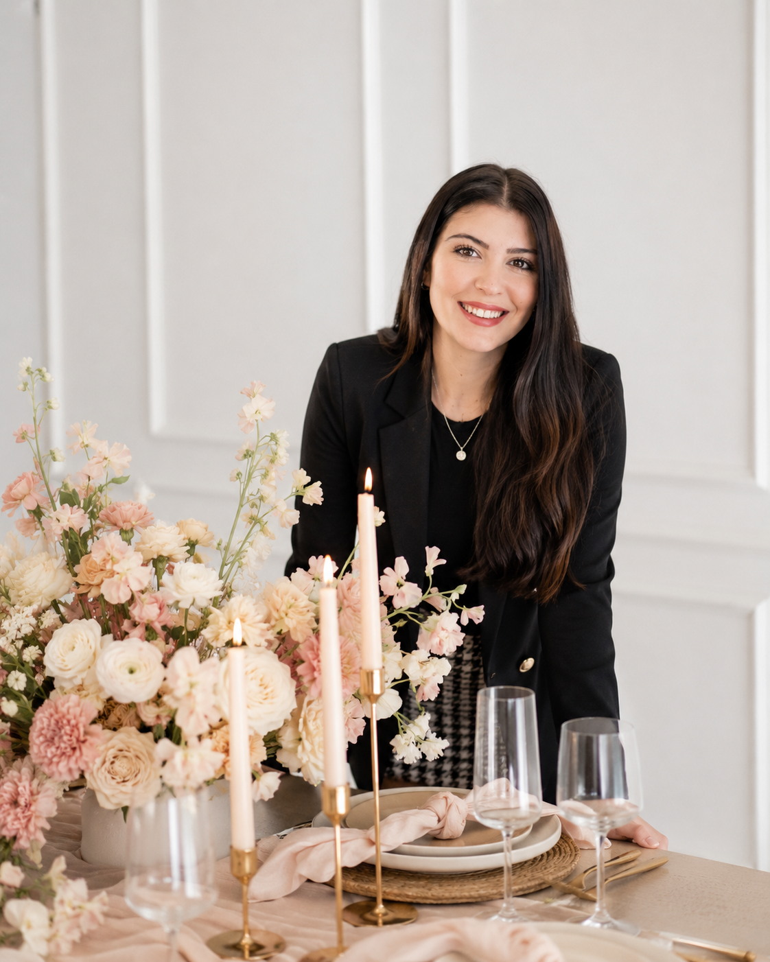 Jodine Lategan behind a styled reception table